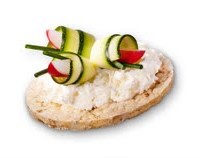 Fakty i mity o waflach ryżowych Wafle ryżowe to jedna z najpopularniejszych przekąsek dla osób aktywnych. Są zawsze pod ręką, zastępują pieczywo, łatwo zaspokoić nimi głód między posiłkami. Chcąc być świadomym tego, co jemy warto poznać...