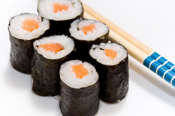 salmon-maki-sushi-ruben-vicente