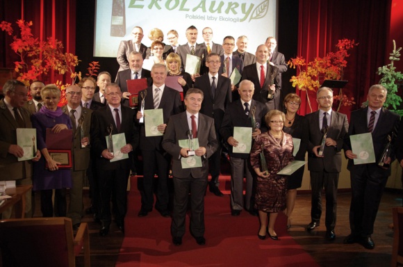 Wygrywają Ekolaury za likwidację hałd na Śląsku BIZNES, Ochrona środowiska - 29 października w Kinoteatrze „Rialto” w Katowicach odbyło się wręczenie nagród konkursu „Ekolaury Polskiej Izby Ekologii 2014