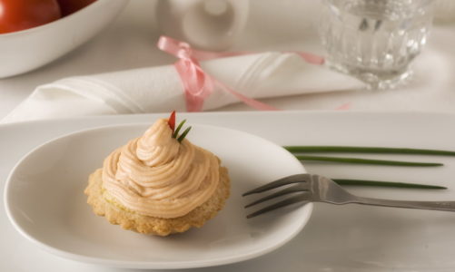 Przepis na tartaletki z kremem łososiowym