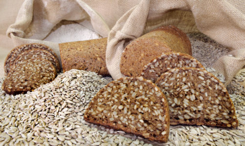 Ile jeść chleba? SprawdĹş dlaczego warto to zmienić!