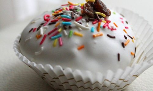 Marchewkowe babeczki z lukrem – przepis