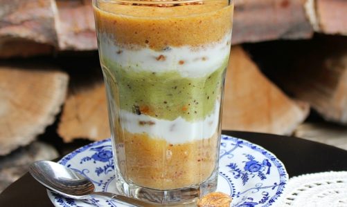 Przepis na deser z banana, nektaryny i kiwi