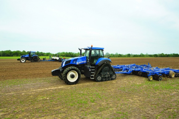 PREMIERY NEW HOLLAND NA WYSTAWIE W BEDNARACH Zapraszamy na Agro Show 2015 Rolnictwo, BIZNES - 18 września rozpoczyna się kolejna edycja Międzynarodowej Wystawy Rolniczej AGRO SHOW 2015. W Bednarach koło Poznania, na ponad 145 tysiącach m2 powierzchni wystawowej, ziemia zadrży od tysięcy koni mechanicznych. Wśród