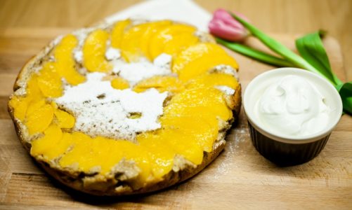 Pusta lodówka, a za drzwiami goście