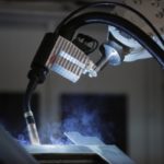 Technologią w smog. Jak producenci kominków dbają o środowisko?
