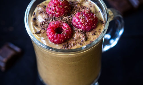 CZEKOLADA NA GORÄCO Z MALINAMI