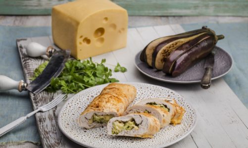 Rolada drobiowa z brokułami i aldamerem