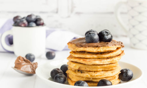 Amerykańskie pancakes z kremem sezamowym