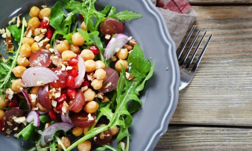 Lekkie sałatki na upały