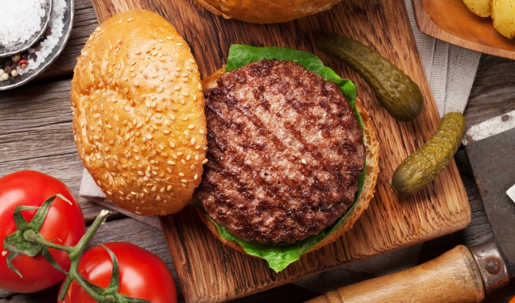 Burgery z grilla na trzy sposoby