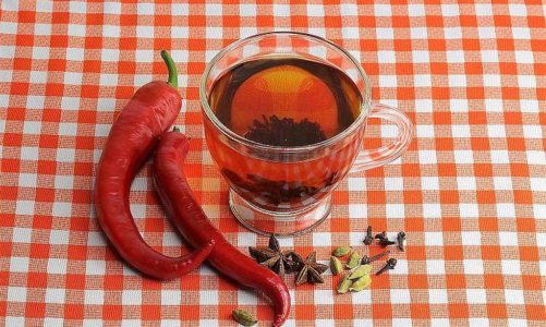 Herbaty, które poprawiają nastrój