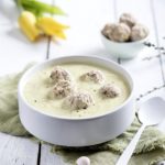 CHRZANOWA ZUPA KREM Z AWOKADO I PULPETAMI