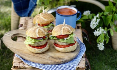 Najpyszniejsze grillowe trendy w tym sezonie według Jakuba Kuronia